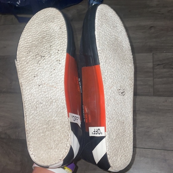 Off-white sneakers - Picture 5 of 7